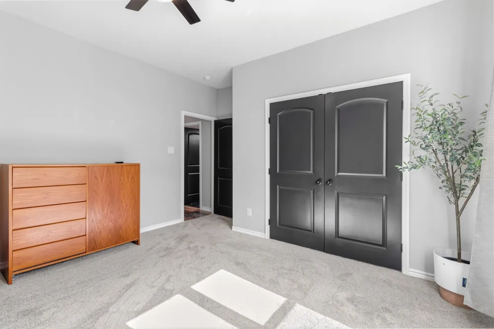 688 Sandstone Court Sunset, TX 76270