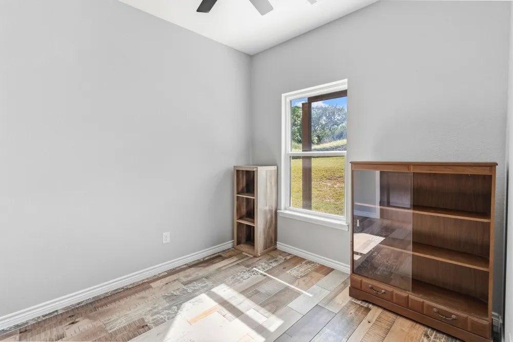 688 Sandstone Court Sunset, TX 76270