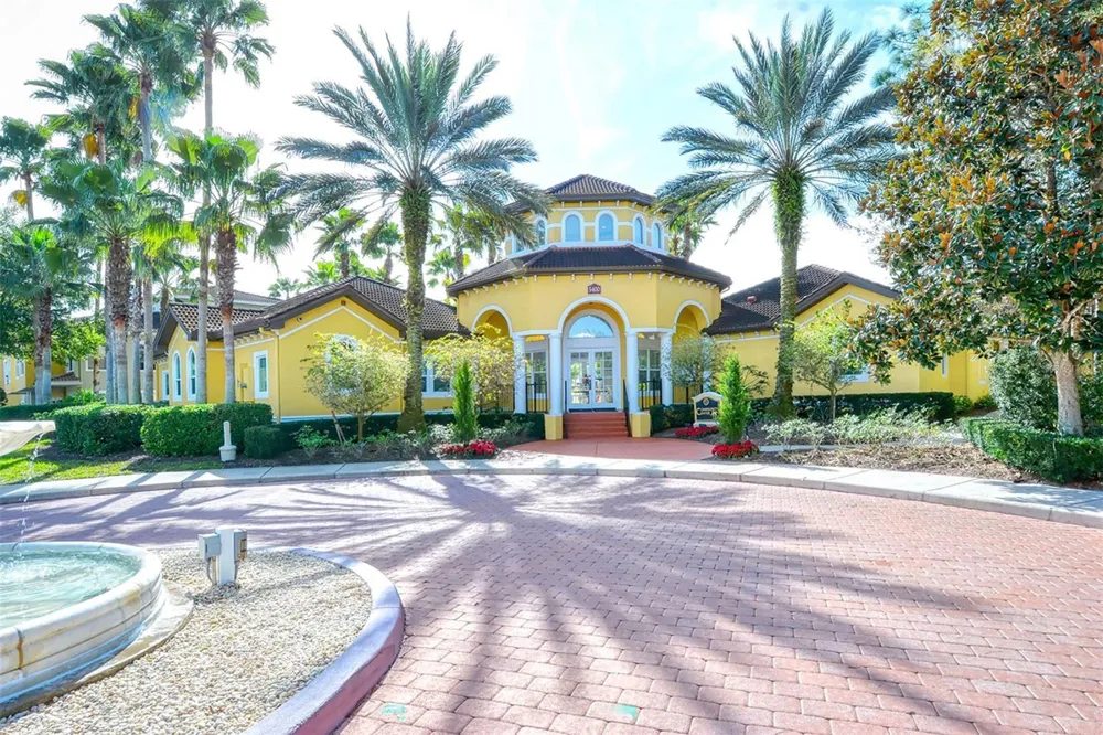 5001 BARALDI CIRCLE #22-202 Sarasota, FL 34235
