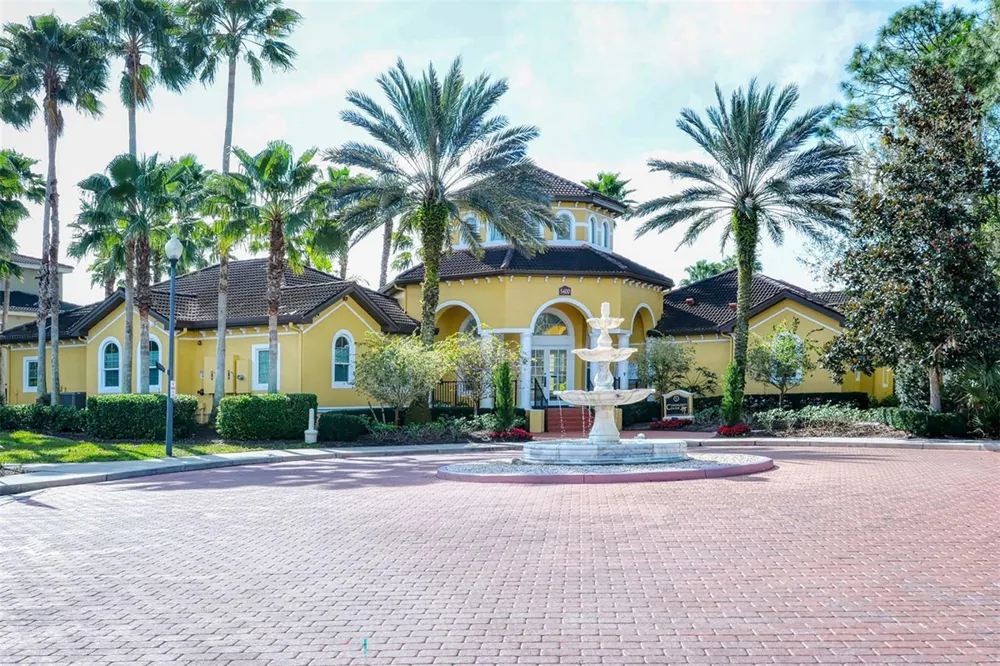 5001 BARALDI CIRCLE #22-202 Sarasota, FL 34235
