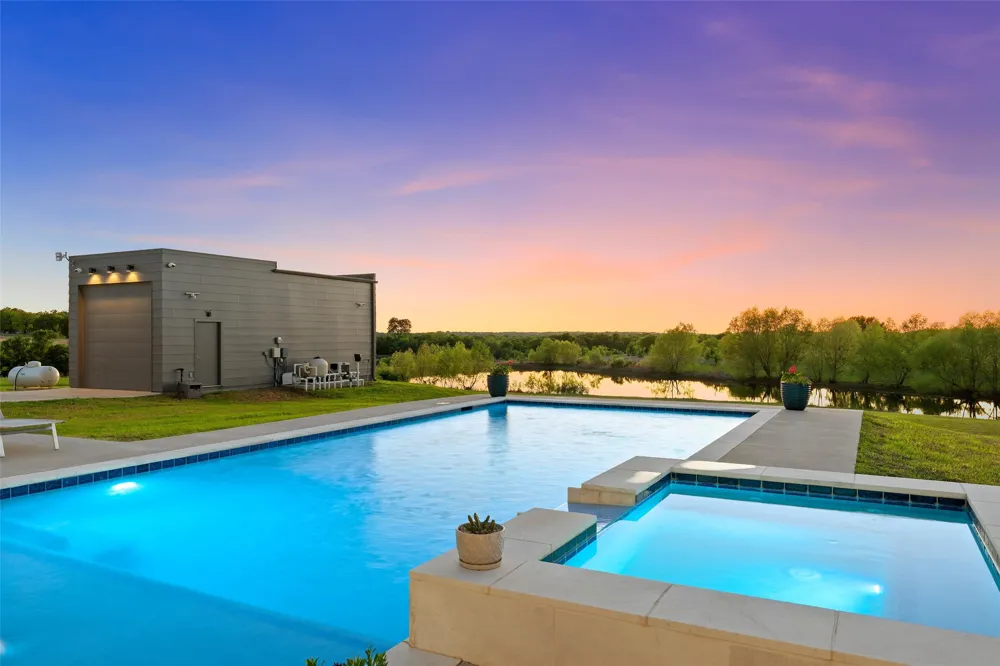 356 Bold Springs Court West, TX 76691