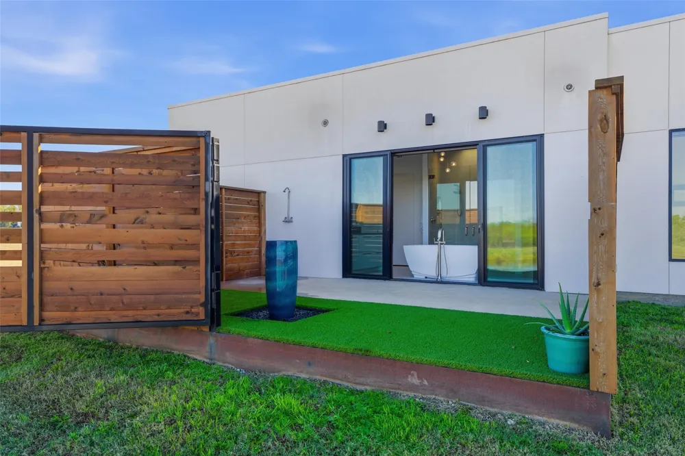 356 Bold Springs Court West, TX 76691