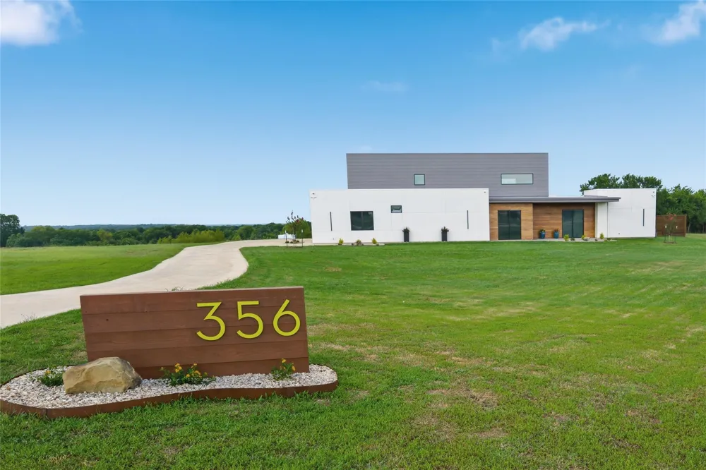 356 Bold Springs Court West, TX 76691