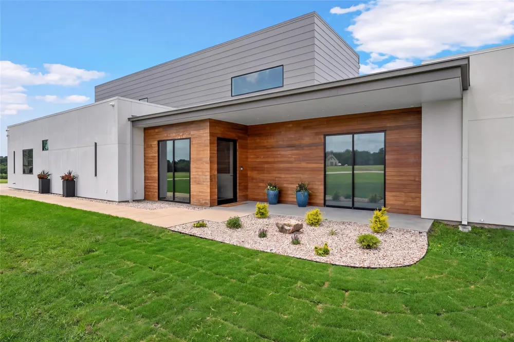 356 Bold Springs Court West, TX 76691
