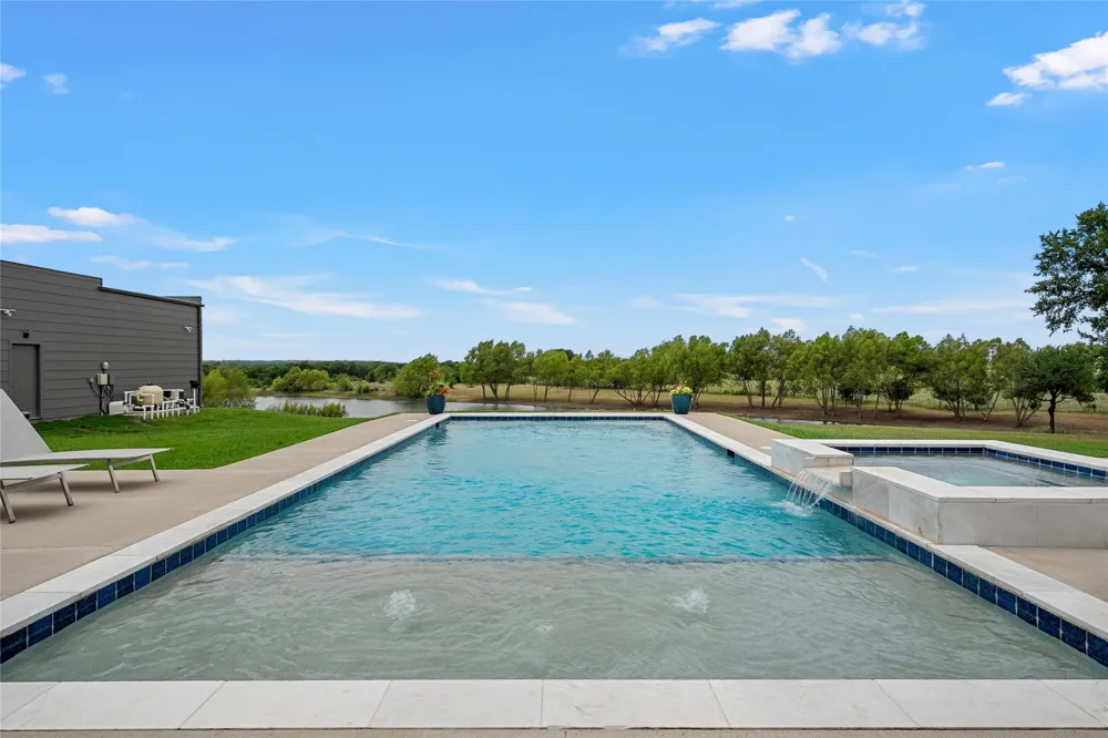 356 Bold Springs Court West, TX 76691