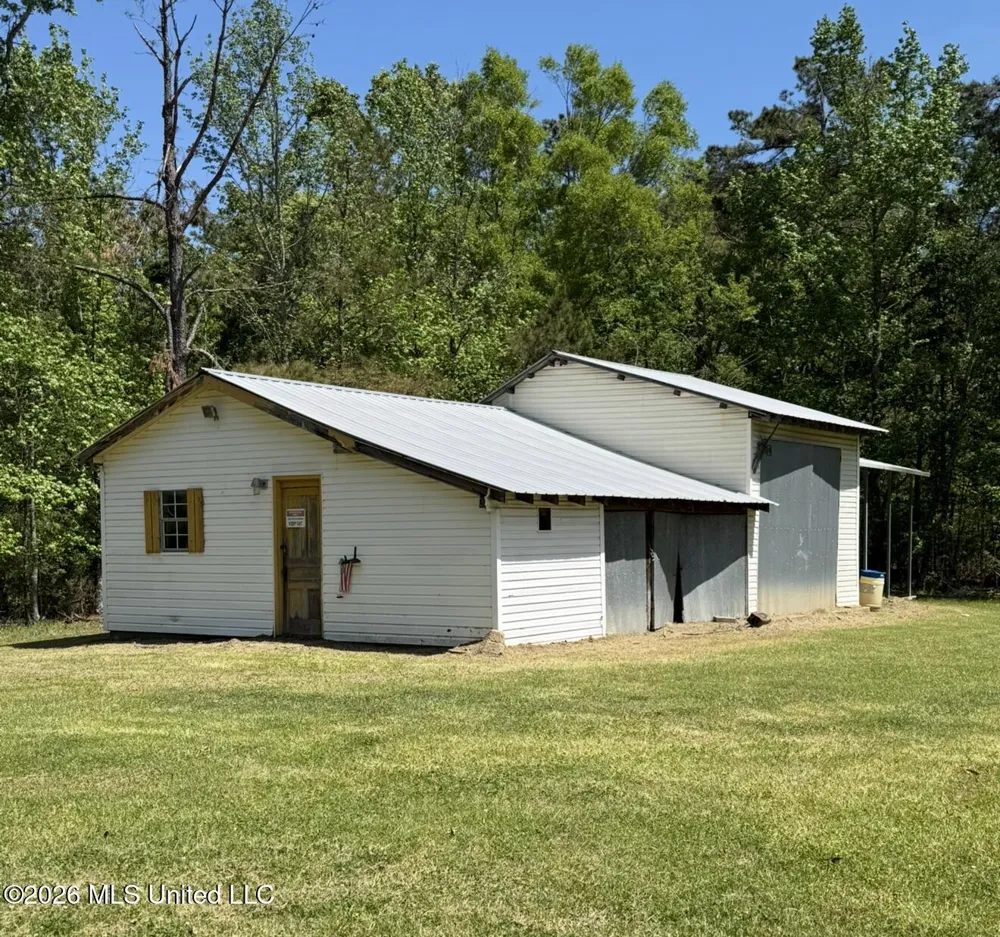 11853 Ebenezer-coxburg Road Lexington, MS 39095