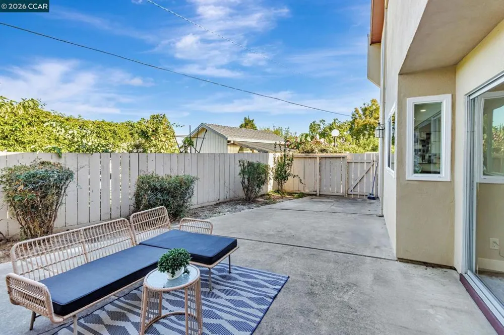 820 Hooshang Ct Cupertino, CA 95014