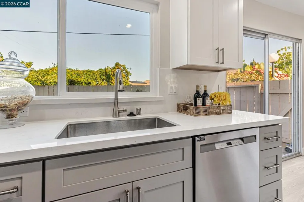820 Hooshang Ct Cupertino, CA 95014