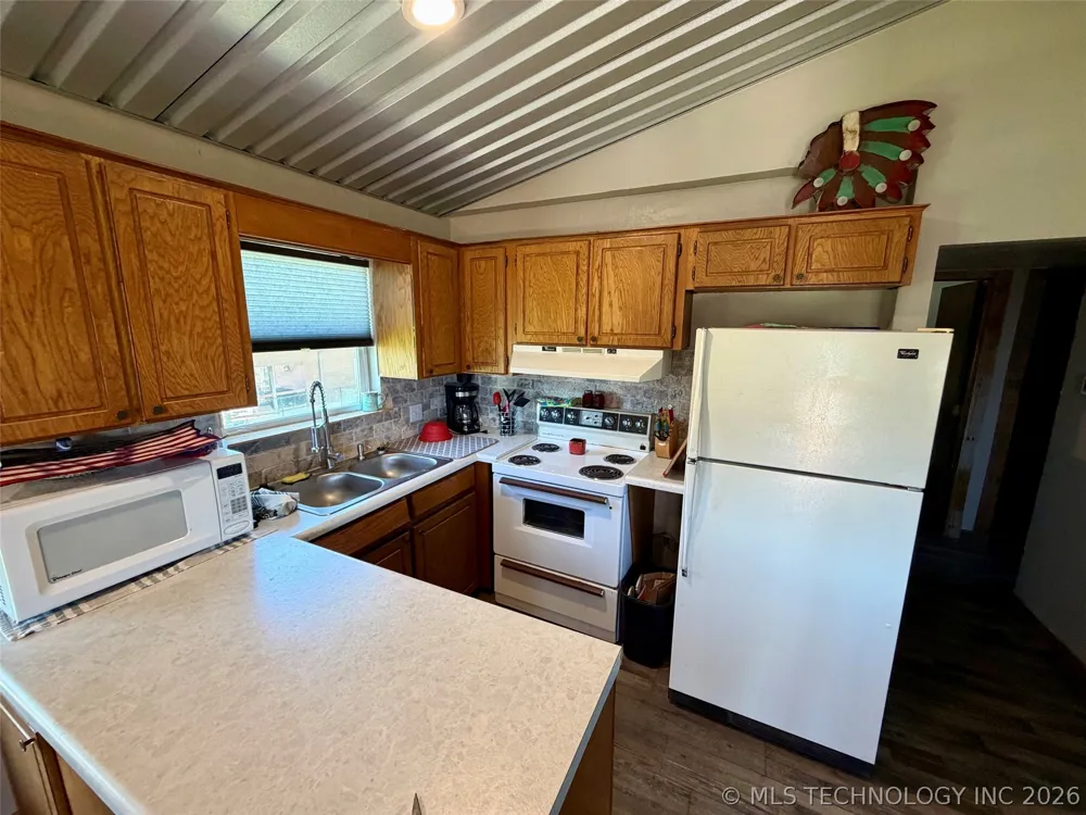10569 Vickie Drive Kingston, OK 73439