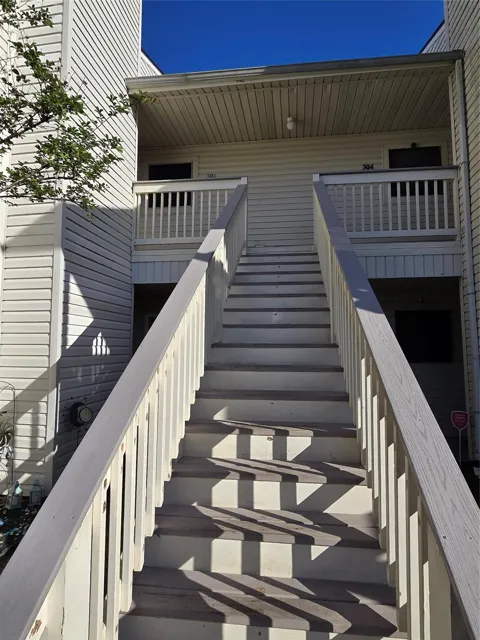 7600 Emmett F Lowry Expressway #304