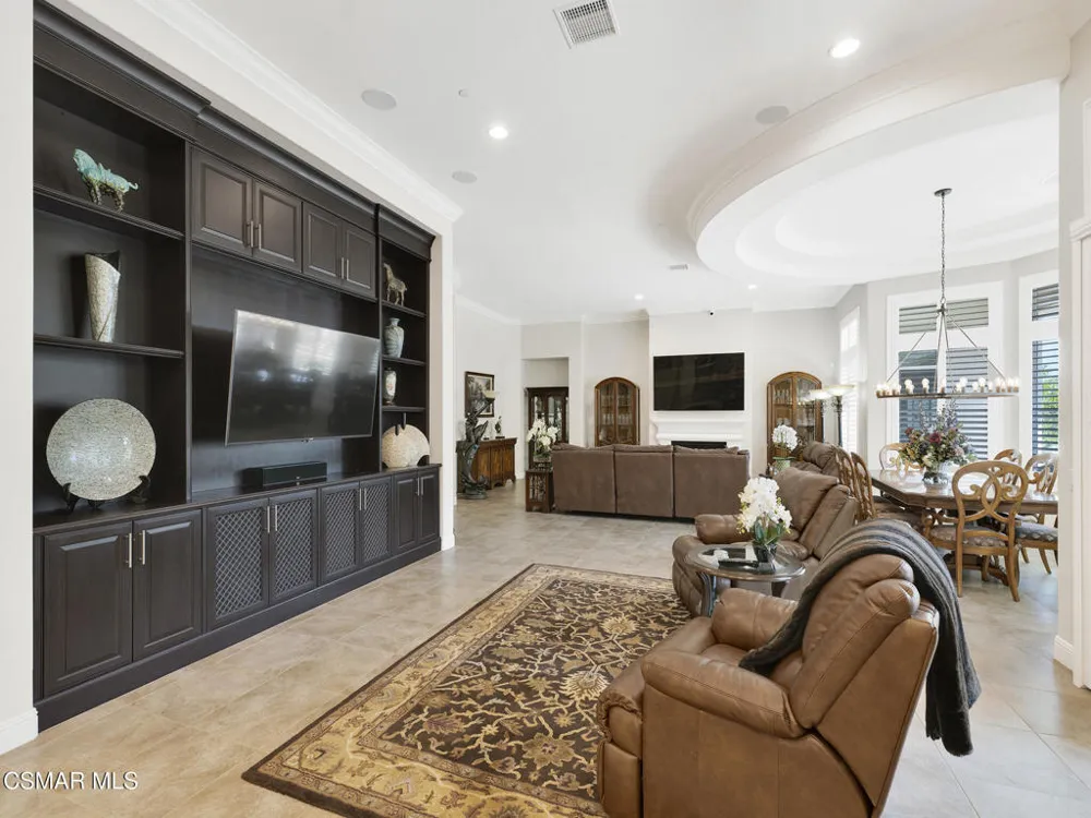 11290 Crenshaw Street Moorpark, CA 93021