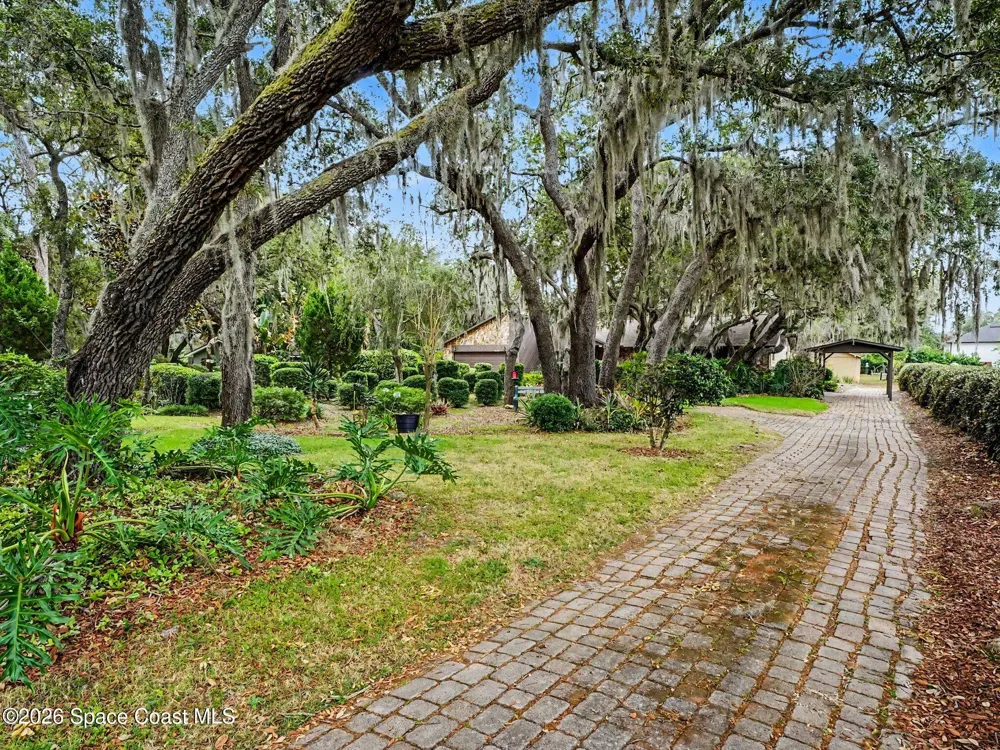 4870 Citrus Oak Lane St. Cloud, FL 34771