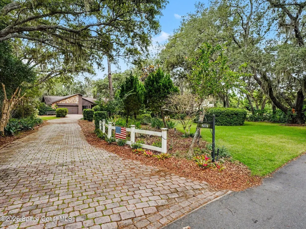 4870 Citrus Oak Lane St. Cloud, FL 34771