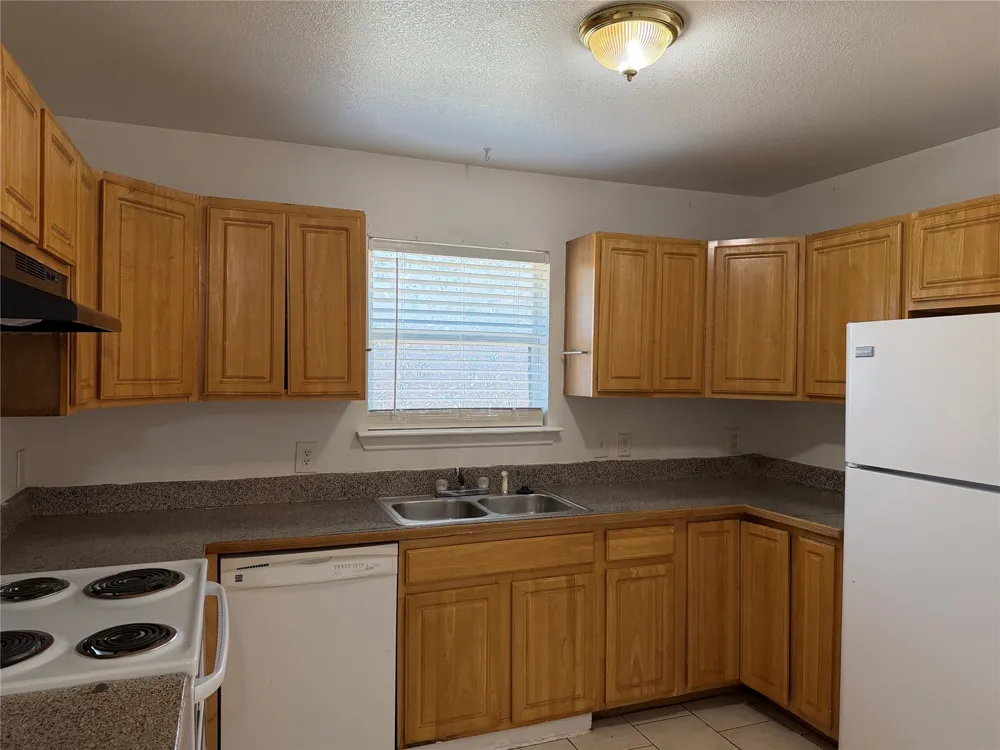 5500 David Strickland Road Fort Worth, TX 76119