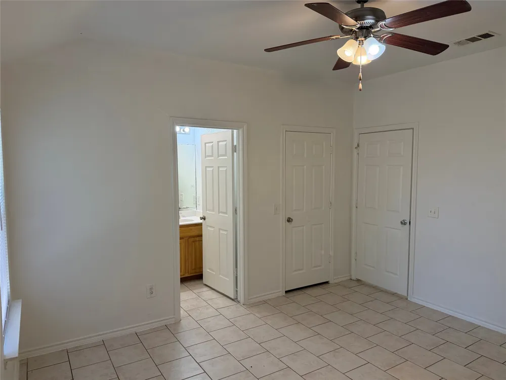 5500 David Strickland Road Fort Worth, TX 76119