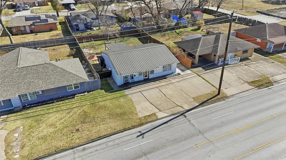 2205 Strawberry Road Pasadena, TX 77502