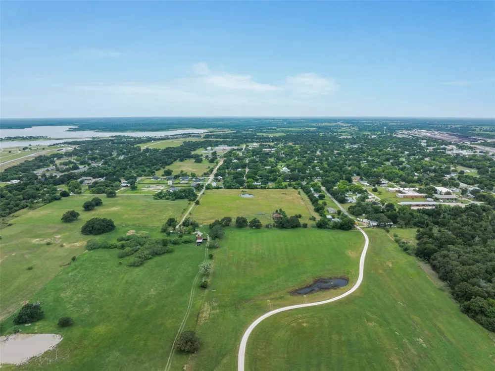 120 Avenue M Somerville, TX 77879
