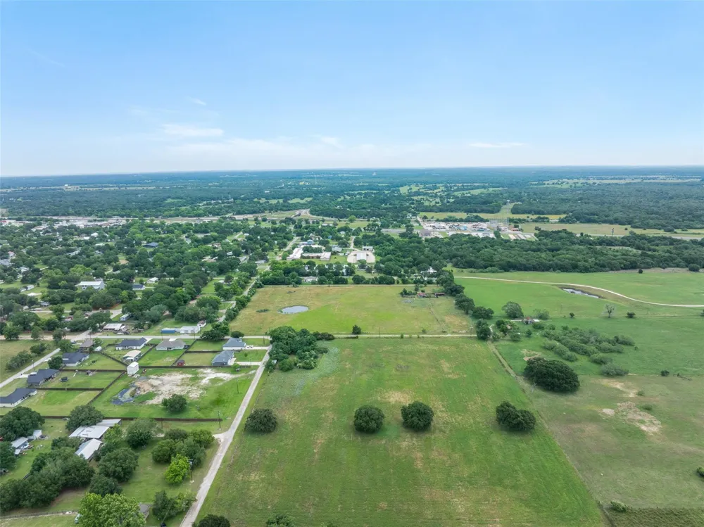 120 Avenue M Somerville, TX 77879