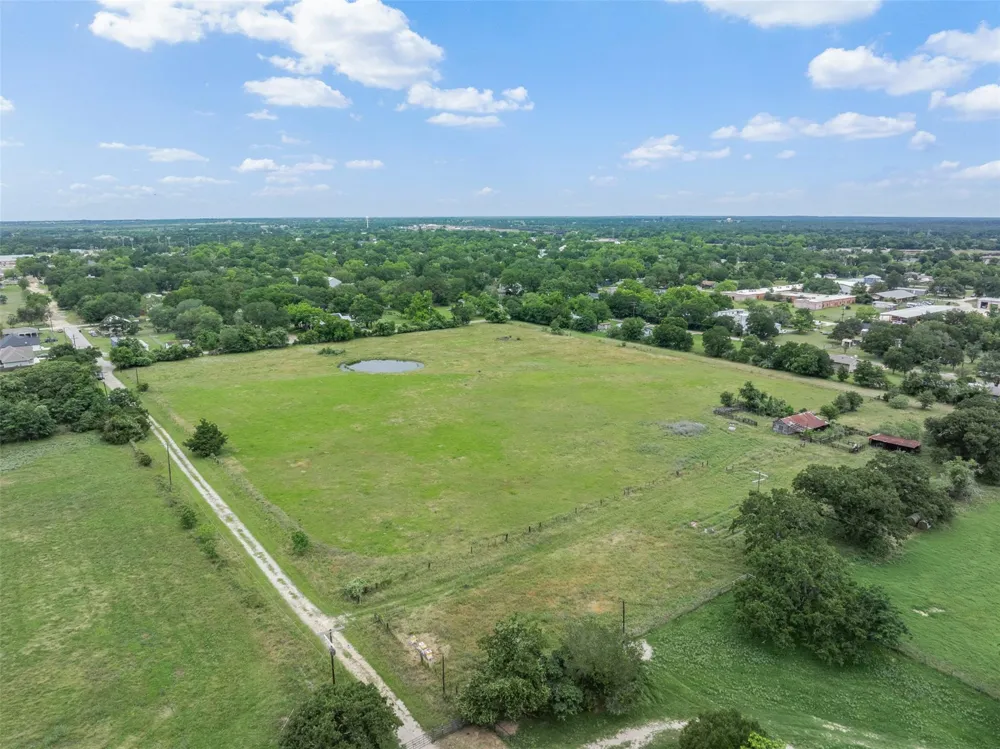 120 Avenue M Somerville, TX 77879