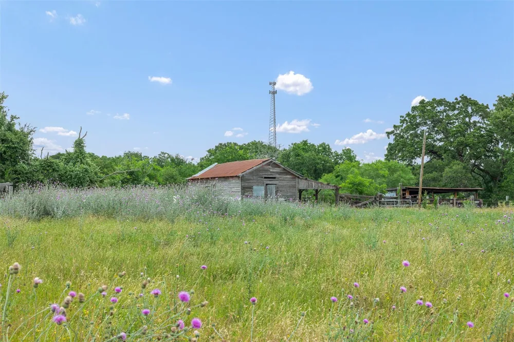 120 Avenue M Somerville, TX 77879