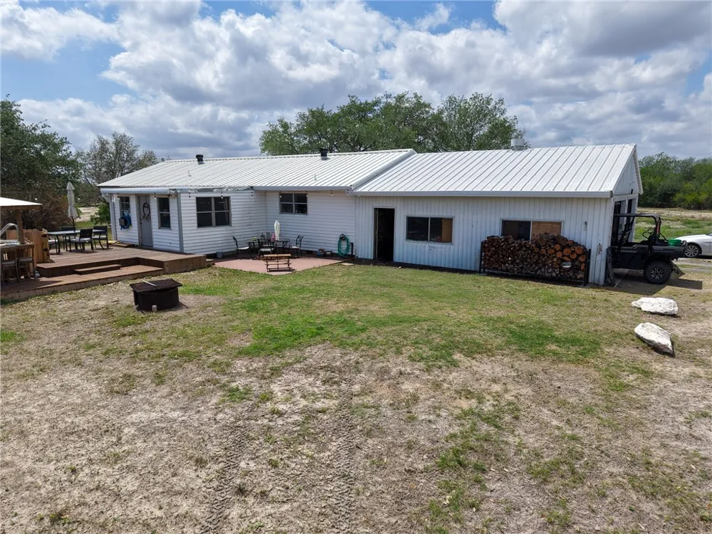 3010 N. Interstate 37 Access Three Rivers, TX 78071