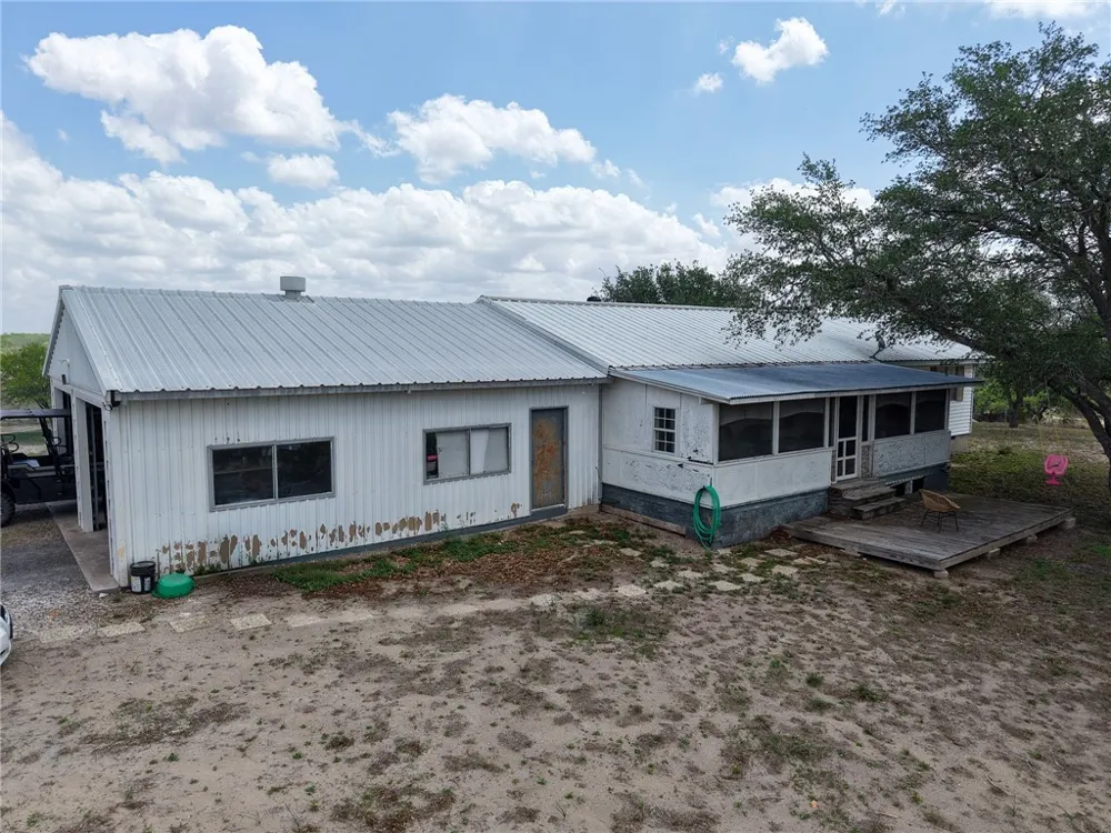 3010 N. Interstate 37 Access Three Rivers, TX 78071
