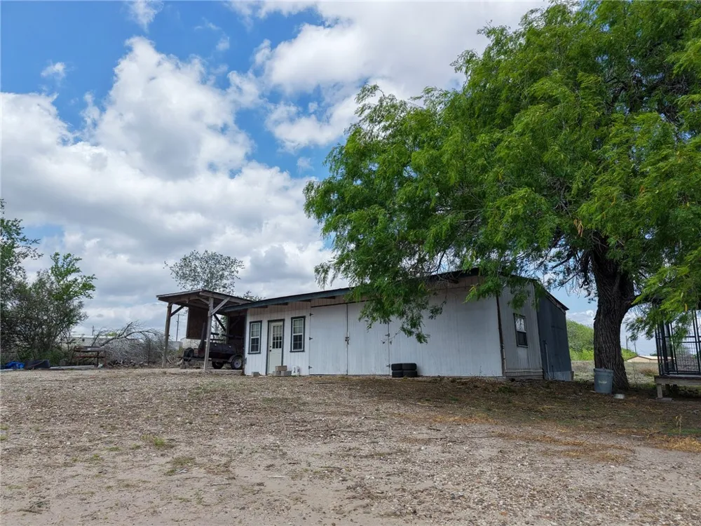 3010 N. Interstate 37 Access Three Rivers, TX 78071