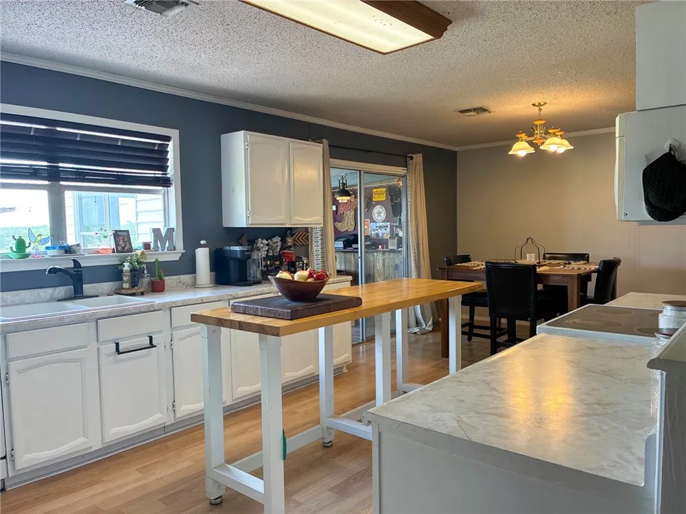 3010 N. Interstate 37 Access Three Rivers, TX 78071