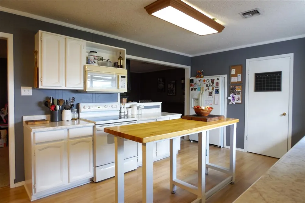 3010 N. Interstate 37 Access Three Rivers, TX 78071