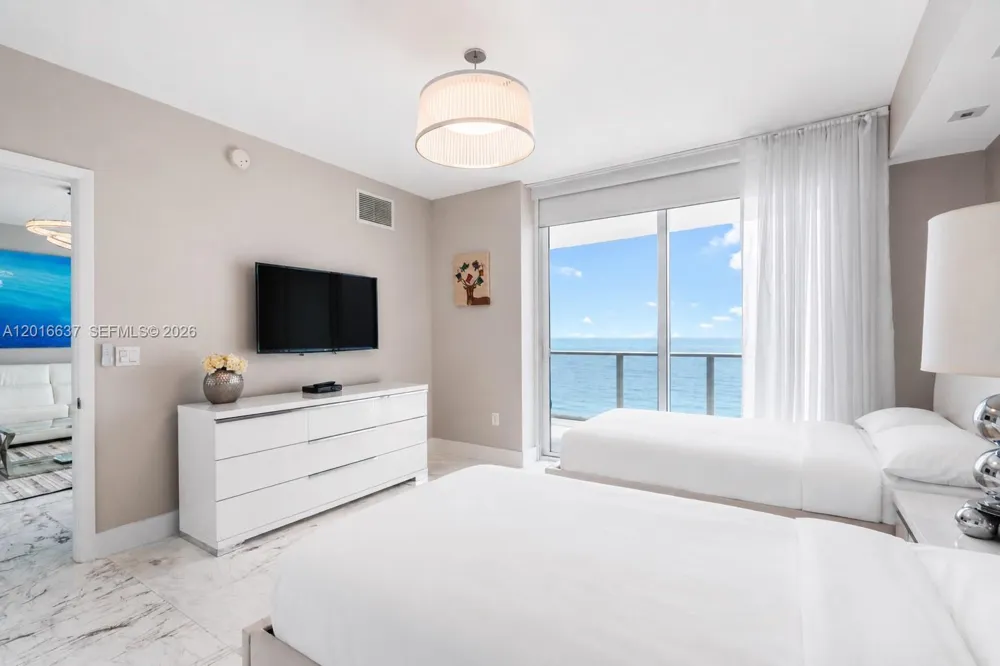 3951 S Ocean Dr #1002 Hollywood, FL 33019