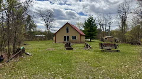 1496 17 Mile Road