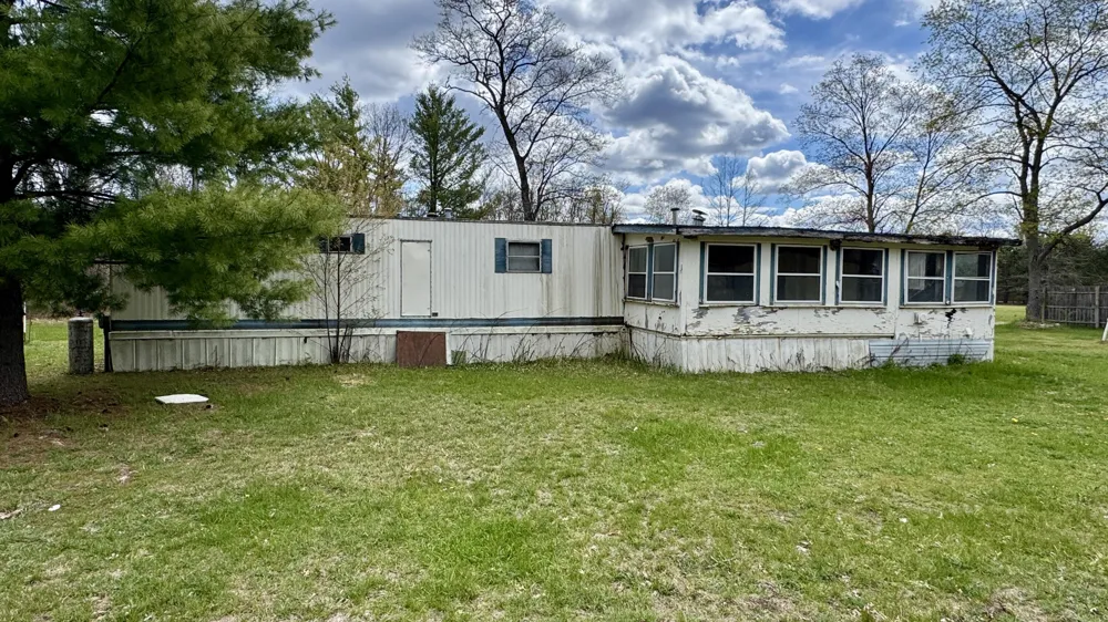 1496 17 Mile Road Marion, MI 49665