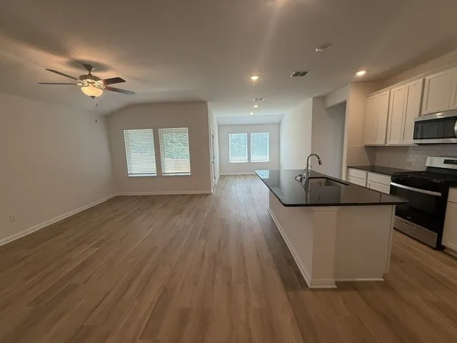 140 Woodbrook Drive Georgetown, TX 78674