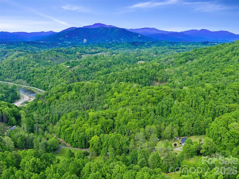 101 Waterwheel Drive Green Mountain, NC 28740