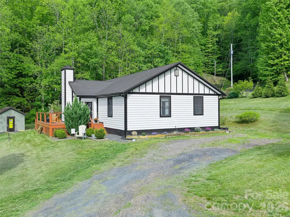 101 Waterwheel Drive Green Mountain, NC 28740