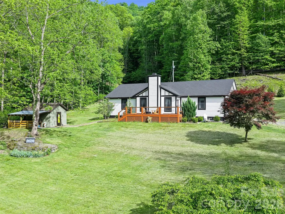 101 Waterwheel Drive Green Mountain, NC 28740