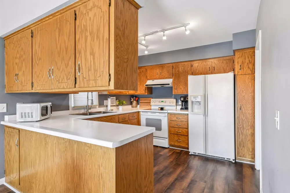 5542 Rowland Road Hopkins, MN 55343