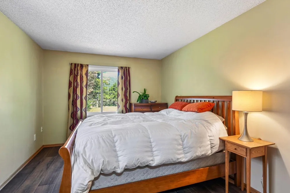 5542 Rowland Road Hopkins, MN 55343