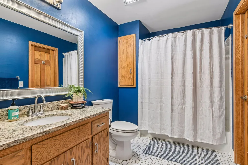 5542 Rowland Road Hopkins, MN 55343