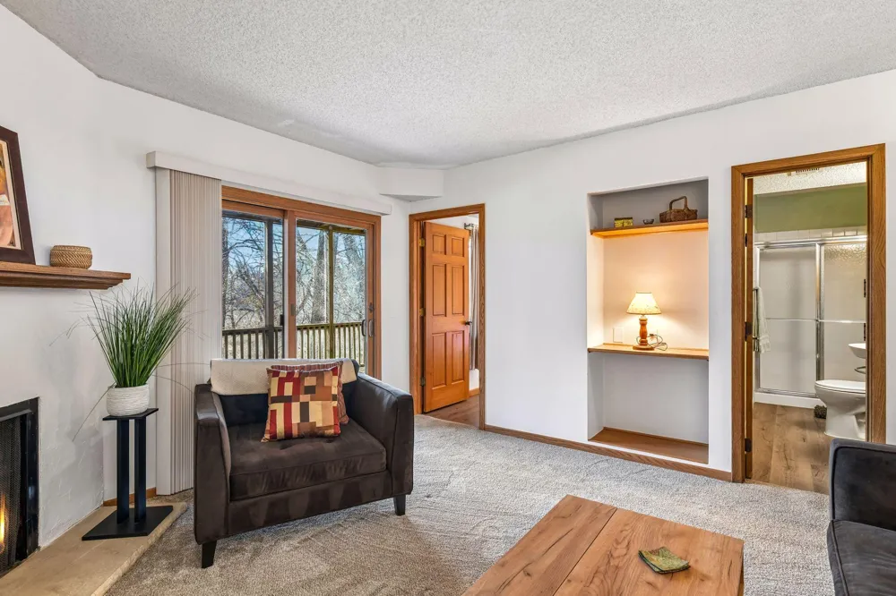 5542 Rowland Road Hopkins, MN 55343