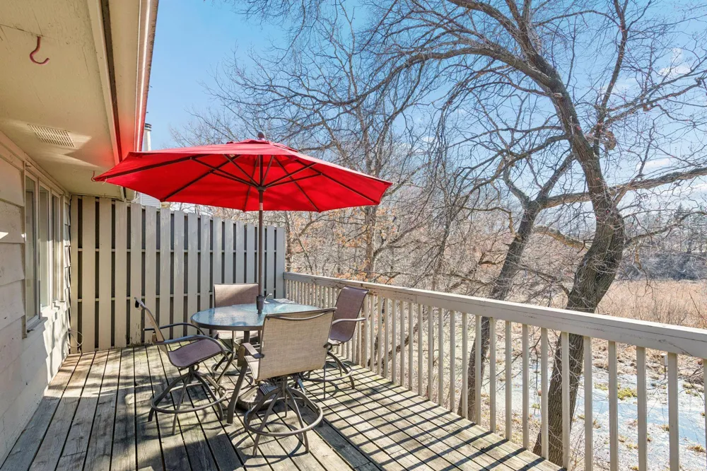 5542 Rowland Road Hopkins, MN 55343