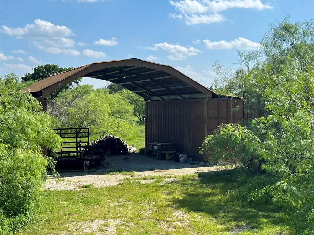 2200 Tipps Road Cross Roads, TX 76227