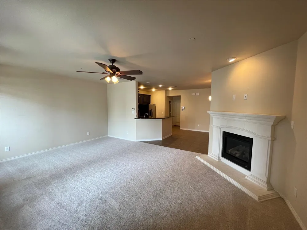4240 Comanche Drive Carrollton, TX 75010