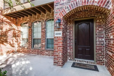 4240 Comanche Drive