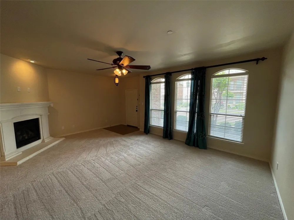 4240 Comanche Drive Carrollton, TX 75010
