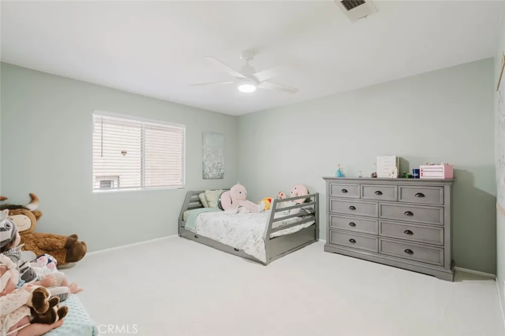 32480 The Old Road Castaic, CA 91384