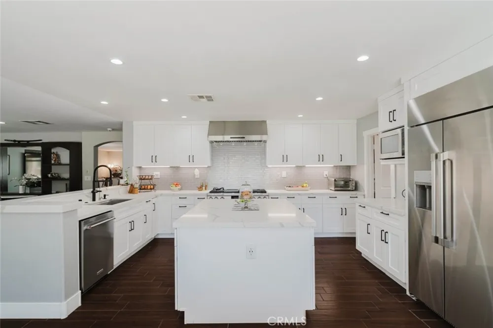 32480 The Old Road Castaic, CA 91384
