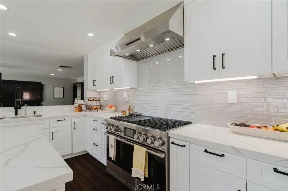 32480 The Old Road Castaic, CA 91384