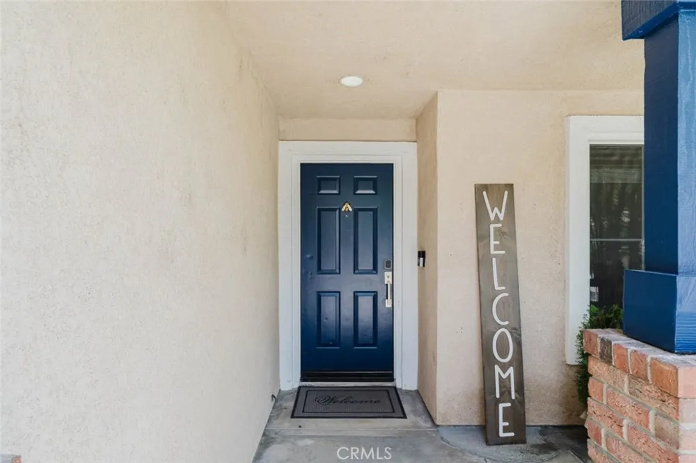 32480 The Old Road Castaic, CA 91384