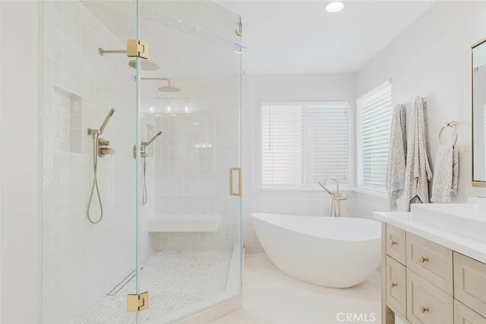 32480 The Old Road Castaic, CA 91384